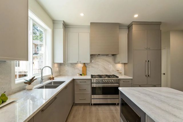2 of 30 - 2770 Vantilburg Cres 103, Langford, BC
