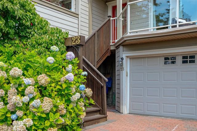 3 of 65 - 118 Aldersmith Pl 23, View Royal, BC