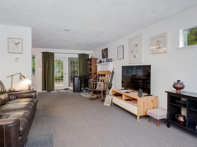 2 of 35 - 2369 Robertson St, Shawnigan Lake, BC