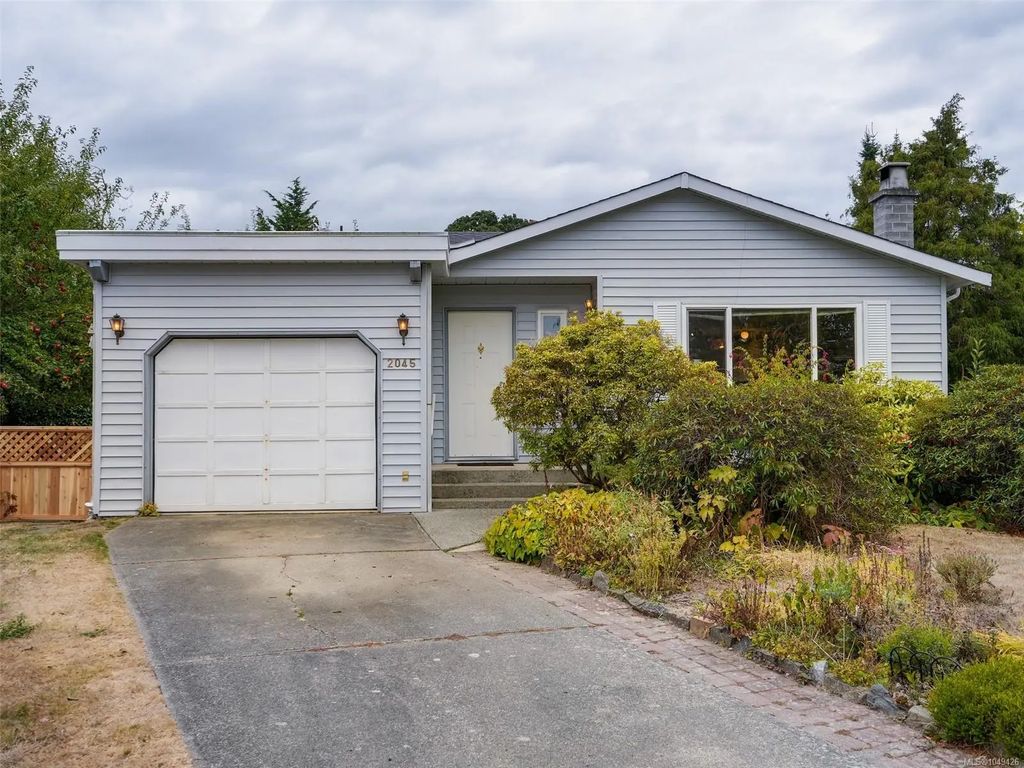 2045 Winmeadow Pl, Sidney