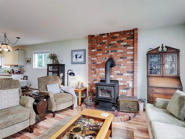 3 of 26 - 2045 Winmeadow Pl, Sidney, BC
