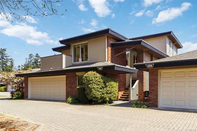 2 of 72 - 2345 Cedar Hill Cross Rd 157, Oak Bay, BC
