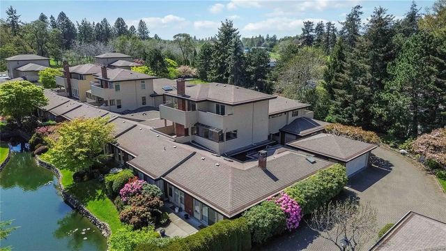 3 of 72 - 2345 Cedar Hill Cross Rd 157, Oak Bay, BC