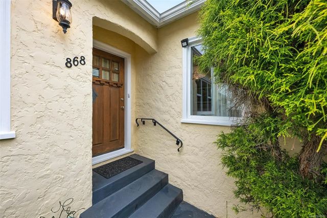 5 of 37 - 868 Hampshire Rd, Oak Bay, BC