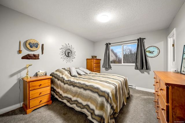 2 of 37 - 1965 Cougar Cres, Comox, BC