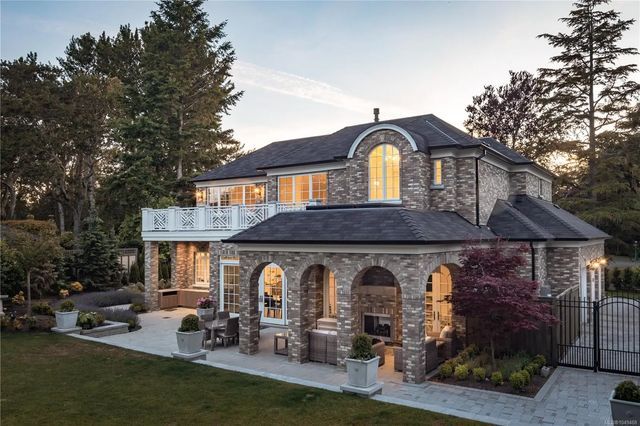 4 of 58 - 3085 Southdowne Rd, Oak Bay, BC