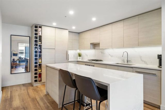 3 of 29 - 777 Herald St 405, Victoria, BC