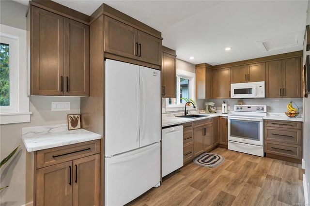 2 of 58 - 61 Maple Park Cir, Campbell River, BC