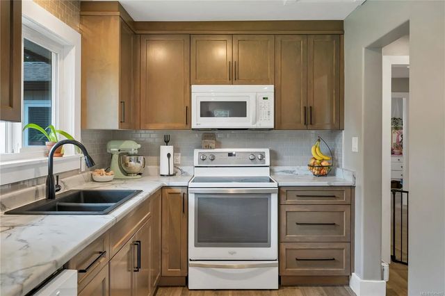 3 of 58 - 61 Maple Park Cir, Campbell River, BC