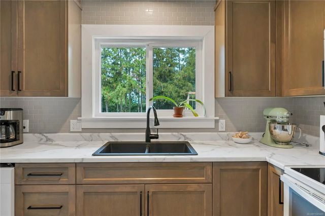 4 of 58 - 61 Maple Park Cir, Campbell River, BC