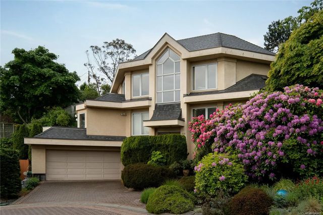 3 of 41 - 335 King George Terr, Oak Bay, BC