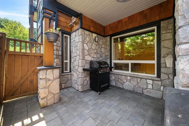 4 of 27 - 101 Nursery Hill Dr 105, View Royal, BC