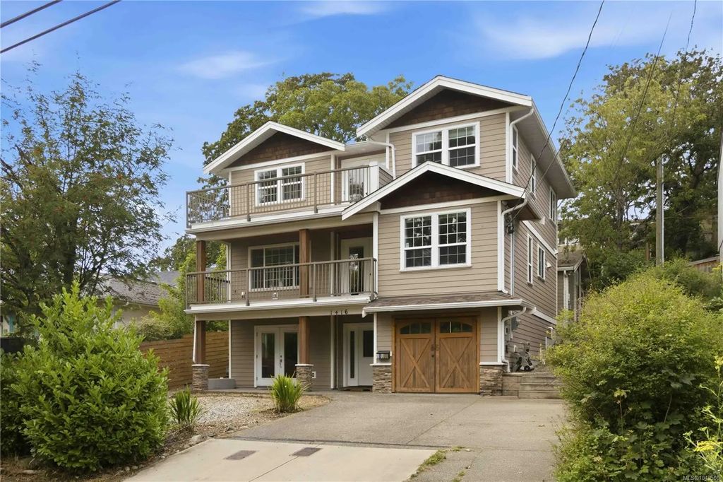 1416 Lang St, Victoria