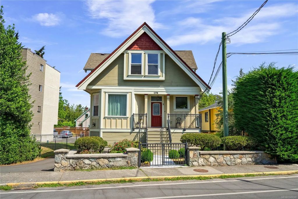 1376 Pandora Ave 3, Victoria
