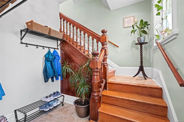 2 of 49 - 1376 Pandora Ave 3, Victoria, BC
