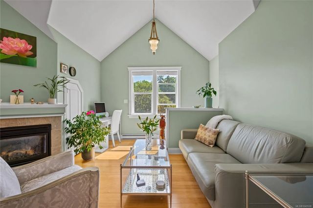 5 of 49 - 1376 Pandora Ave 3, Victoria, BC