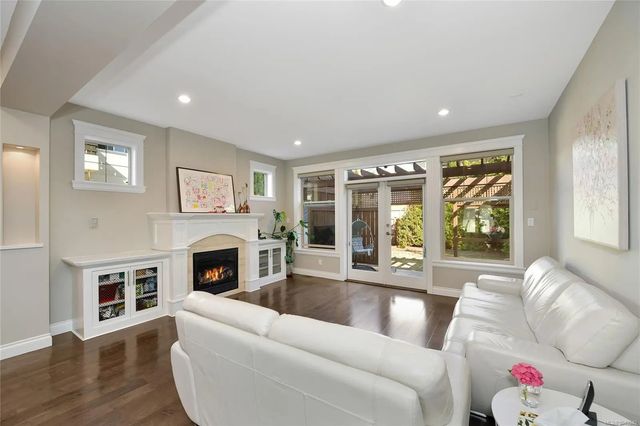 4 of 65 - 1059 Clare St, Victoria, BC