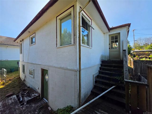 2 of 18 - 315 View St, Nanaimo, BC