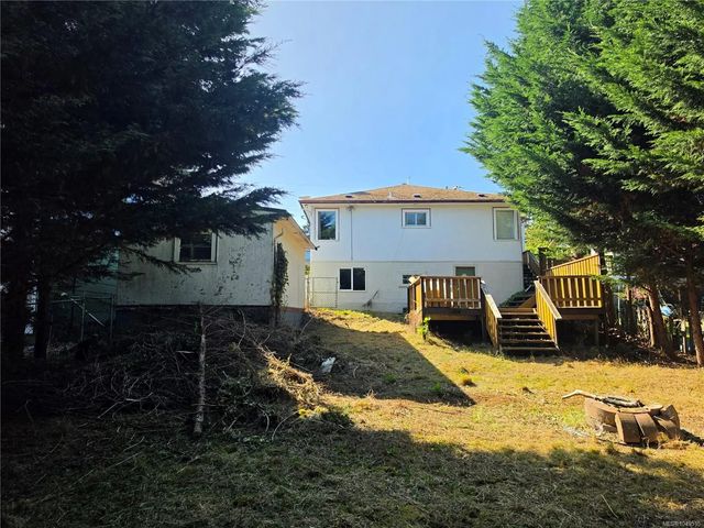 4 of 18 - 315 View St, Nanaimo, BC