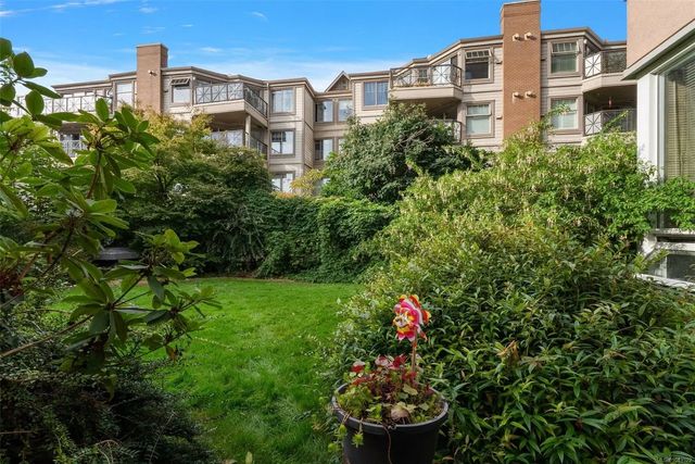 5 of 30 - 930 Yates St 208, Victoria, BC