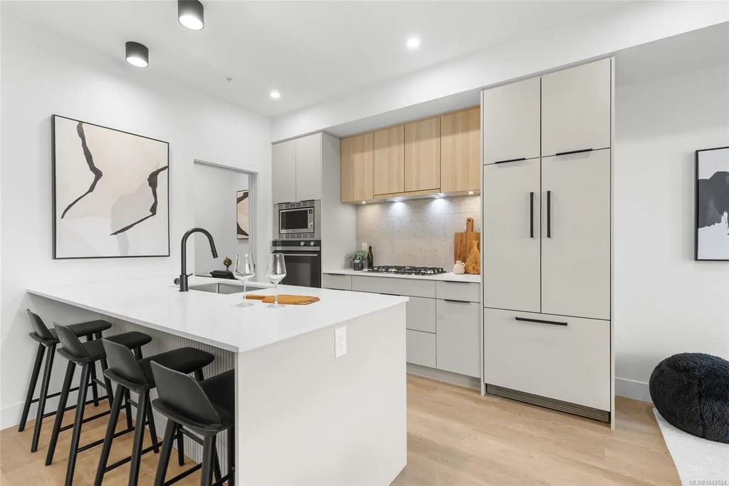 2341 Bear Mountain Pkwy 408, Langford