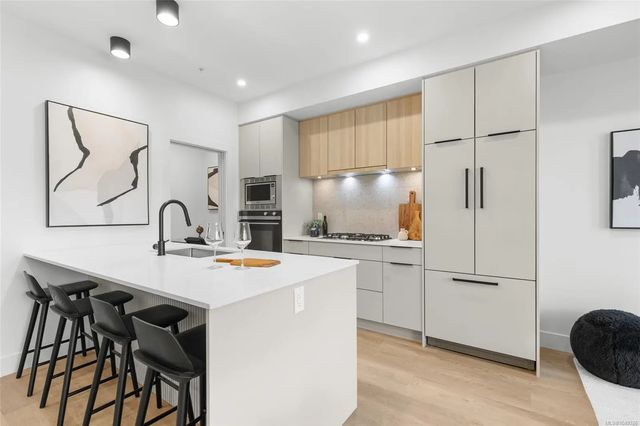 2 of 36 - 2341 Bear Mountain Pkwy 601, Langford, BC
