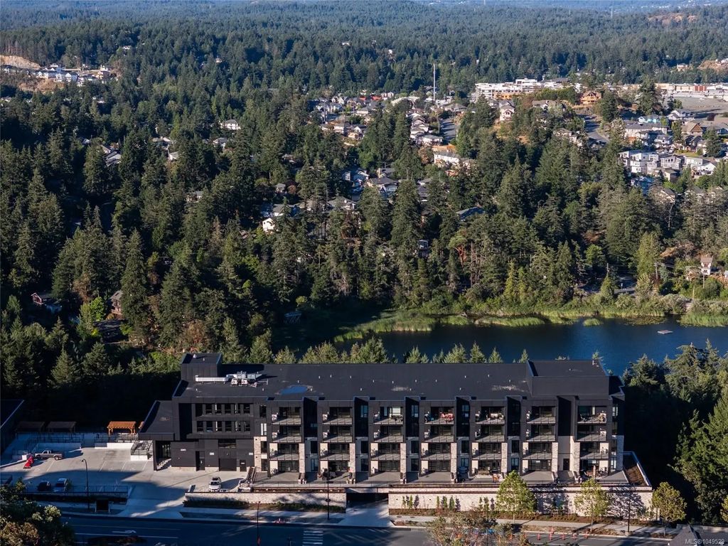 2341 Bear Mountain Pkwy 413, Langford