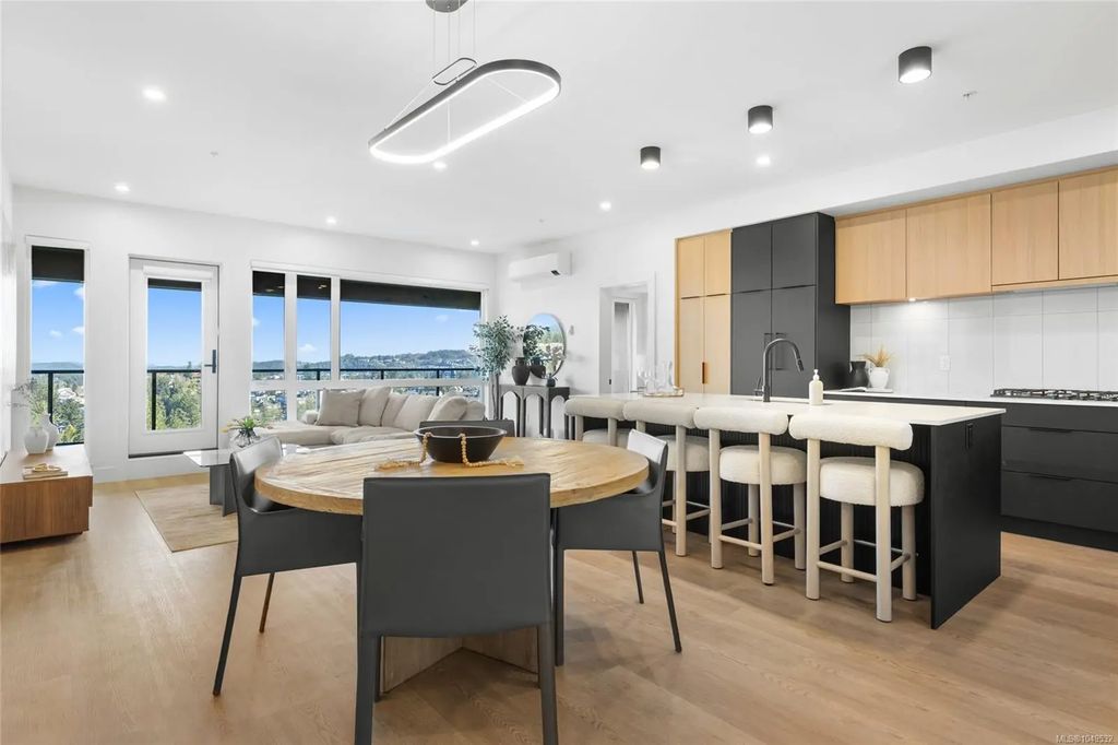2341 Bear Mountain Pkwy 316, Langford