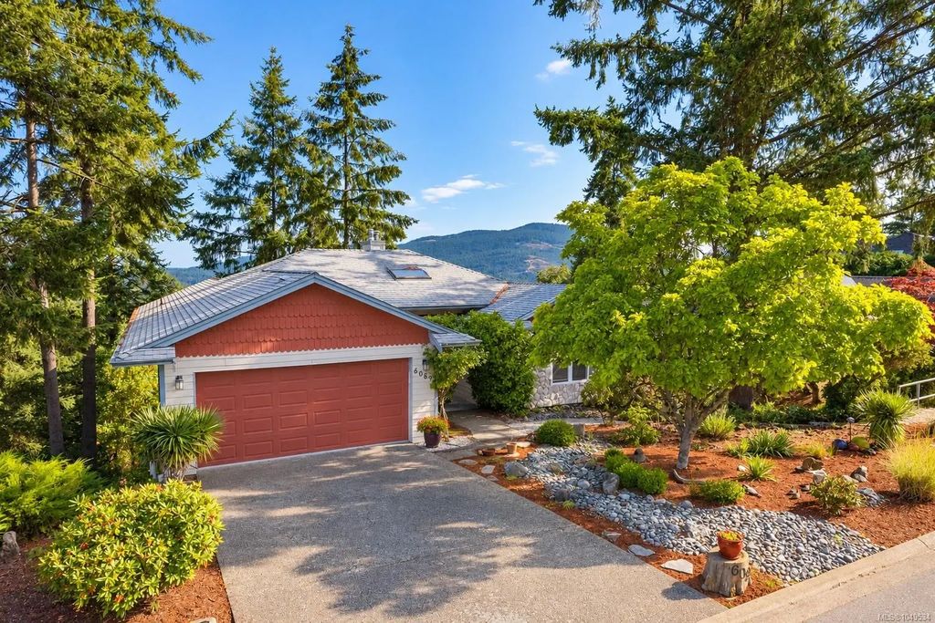 6089 Chippewa Rd, Duncan