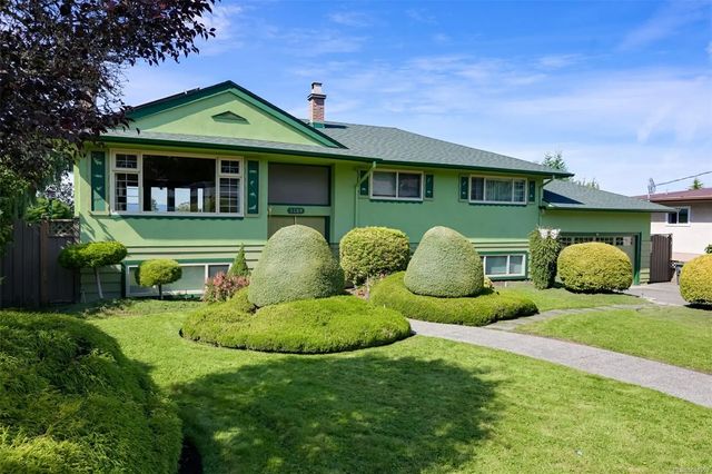 3 of 56 - 1189 Highrock Pl, Esquimalt, BC