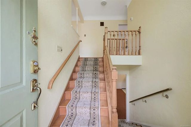 4 of 56 - 1189 Highrock Pl, Esquimalt, BC