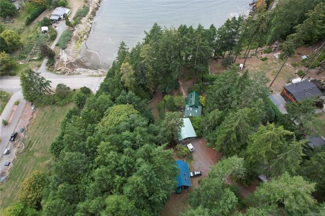 2 of 14 - 871 Sharie Rd, Gabriola Island, BC