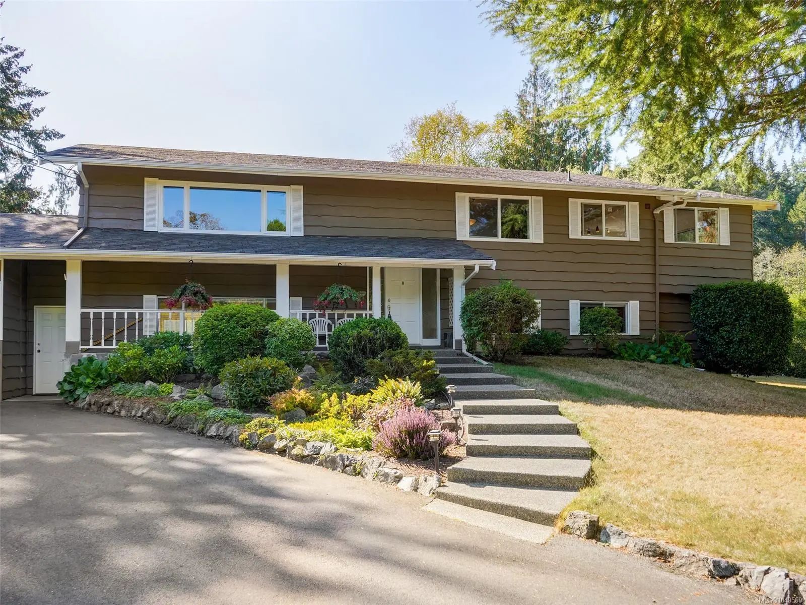 9743 Ardmore Dr, in the city of North Saanich Real Estate in BC by ,