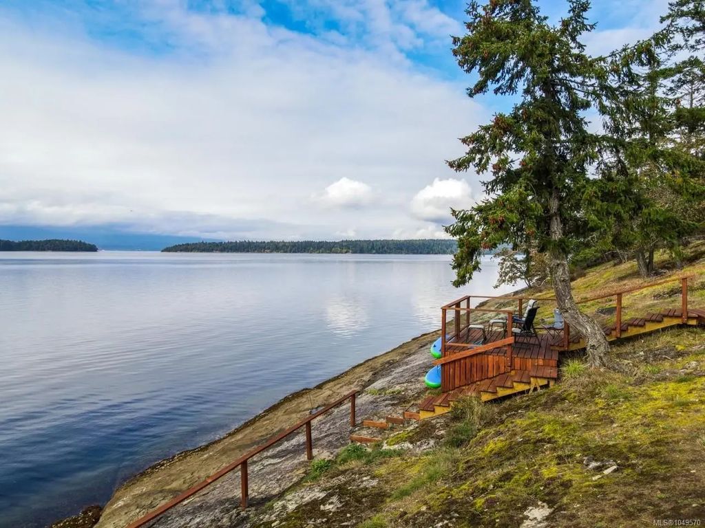 214 Dogwood Lane, Salt Spring