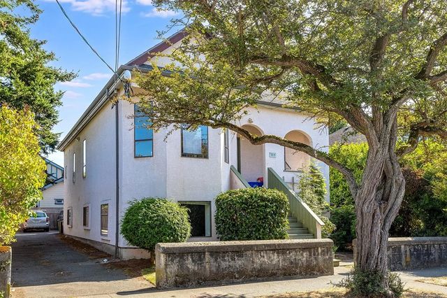 2 of 59 - 117 Medana St, Victoria, BC