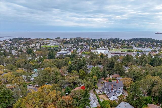 2 of 47 - 644 Fernhill Rd, Esquimalt, BC