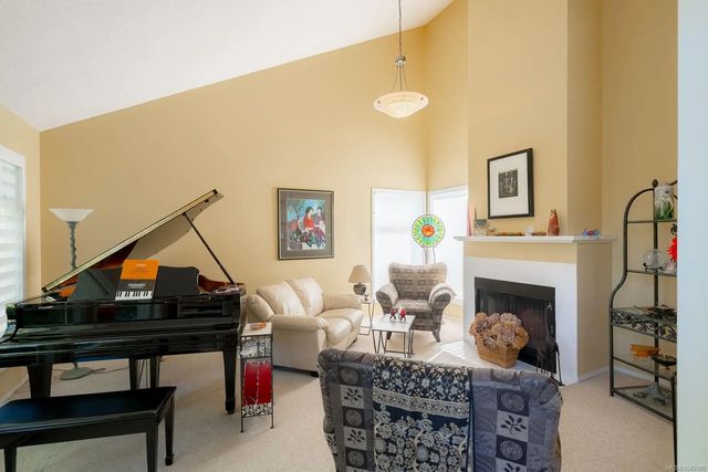 4 of 79 - 205 Scarborough Pl, Nanaimo, BC