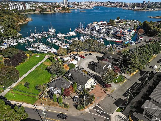 4 of 34 - 485 Head St Sw, Esquimalt, BC
