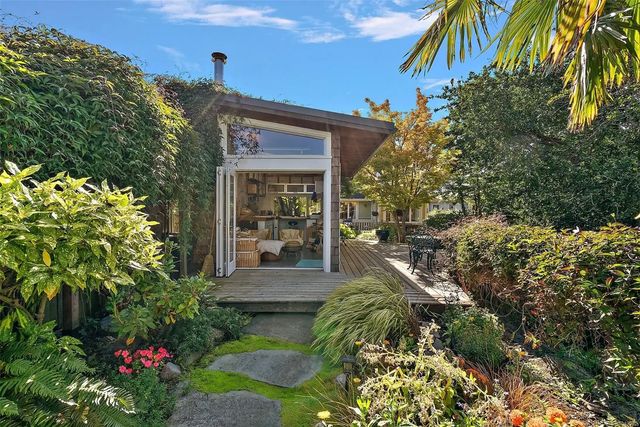 5 of 34 - 485 Head St Sw, Esquimalt, BC