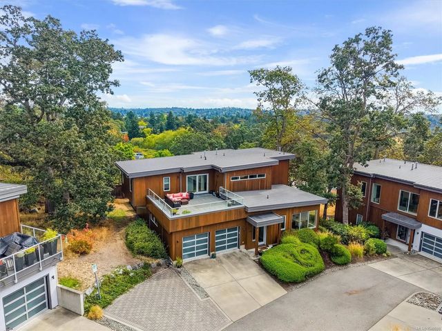 4 of 48 - 810 Rainbow Ridge Lane, Saanich, BC