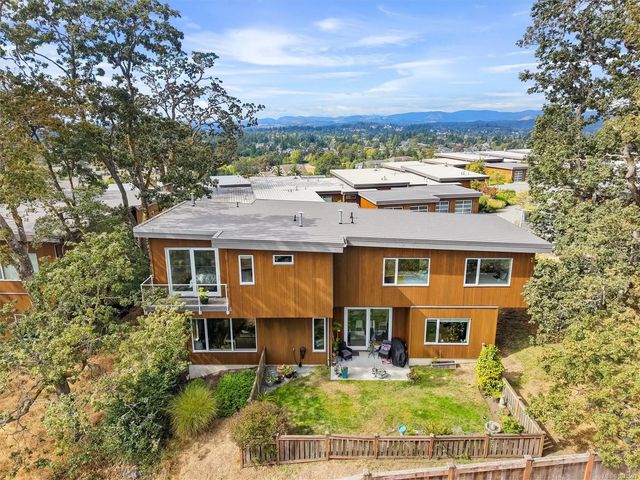 5 of 48 - 810 Rainbow Ridge Lane, Saanich, BC