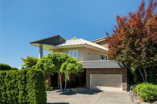 3 of 71 - 916 Grilse Lane, Central Saanich, BC