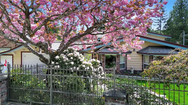 3 of 54 - 697 Crestwood Rd, Gabriola Island, BC