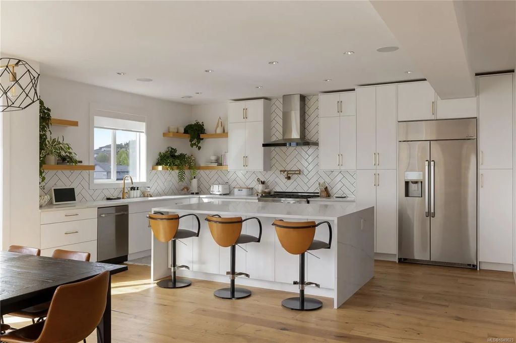 1149 Spirit Crt, Langford