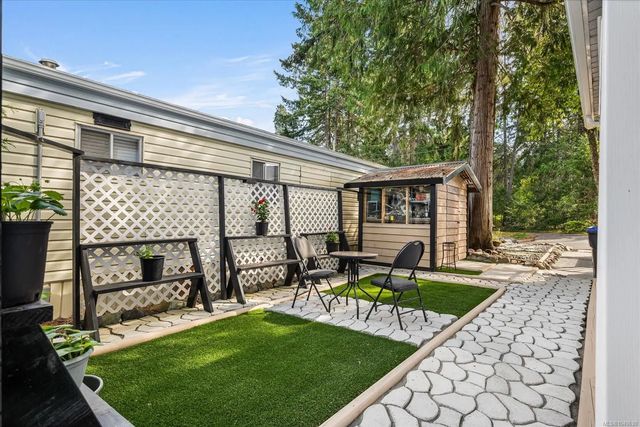 2 of 34 - 1247 Arbutus Rd 7, Parksville, BC