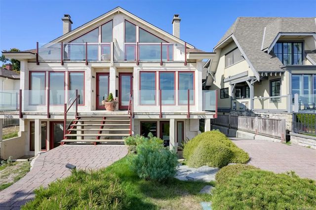 2 of 86 - 1520 Dallas Rd, Victoria, BC