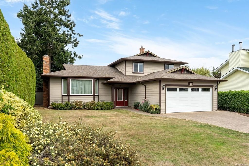 2056 Skyline Cres, Central Saanich