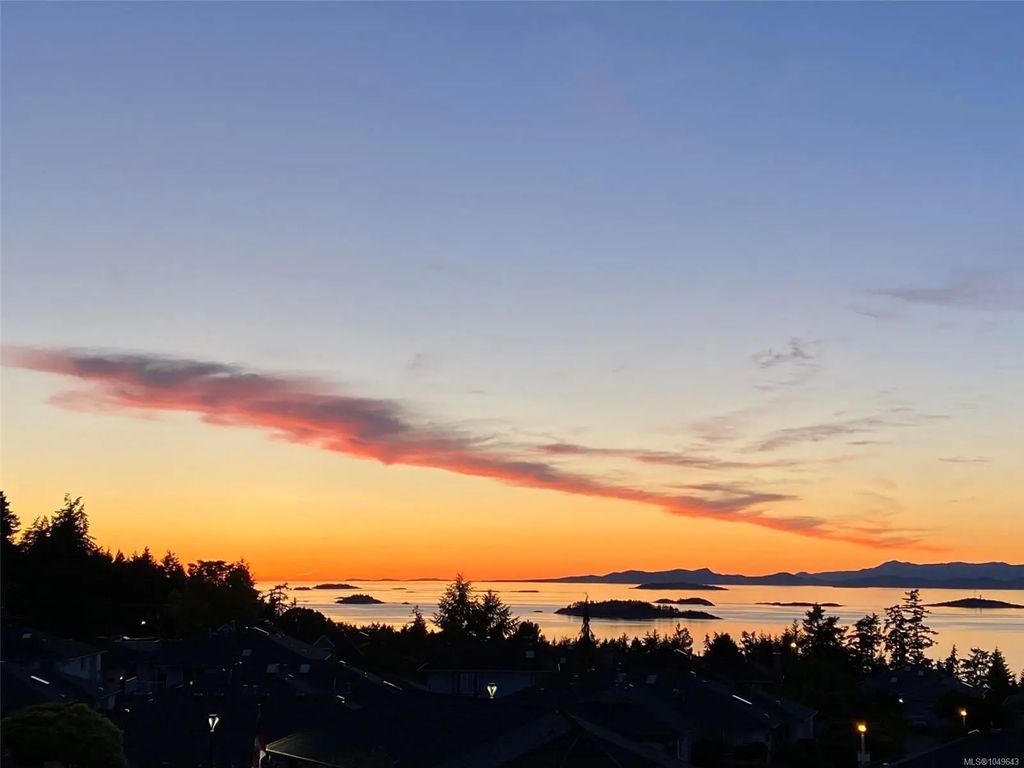 6728 Dickinson Rd 301, Nanaimo