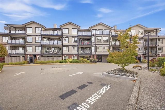 2 of 55 - 6728 Dickinson Rd 301, Nanaimo, BC