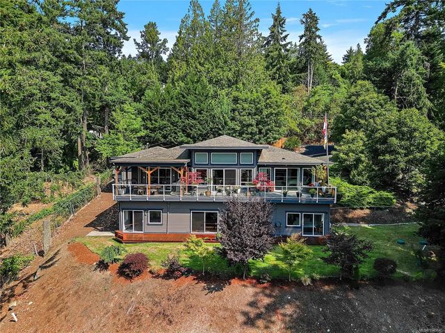 2 of 45 - 1205 Hillgrove Rd, North Saanich, BC